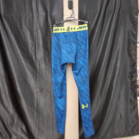 Under Armour Green and Blue Leggings for Active Comfort - Picture 3 of 13